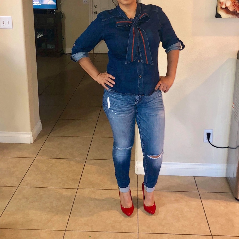 Beautiful bow Denim Top